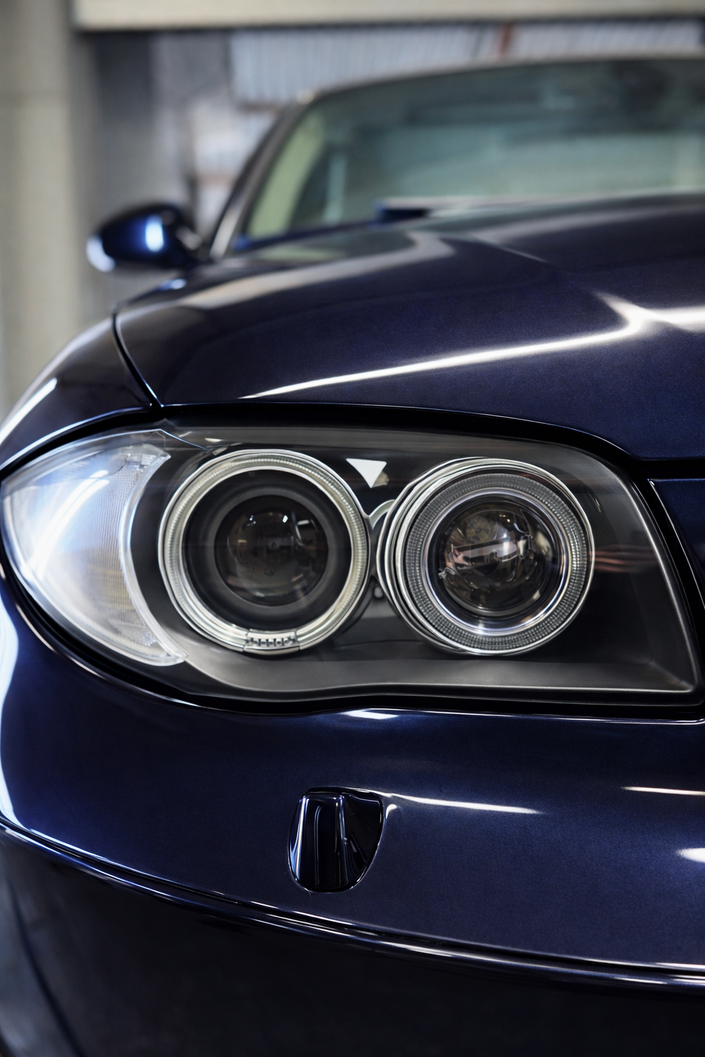 Automobilio žibintas po profesionalaus detailingo Vilniuje
